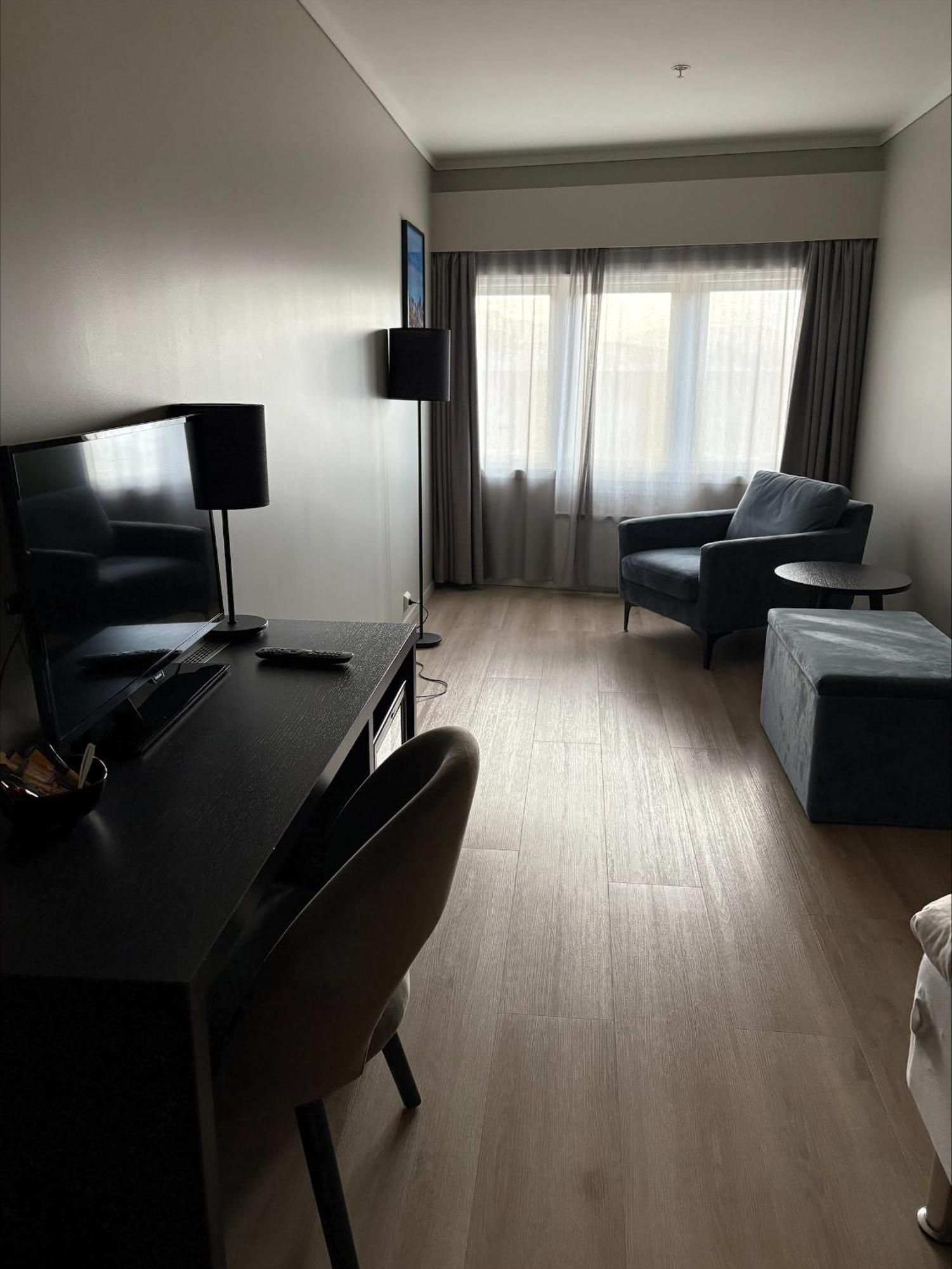 Thon Partner Hotel Baronen Олесун Екстериор снимка