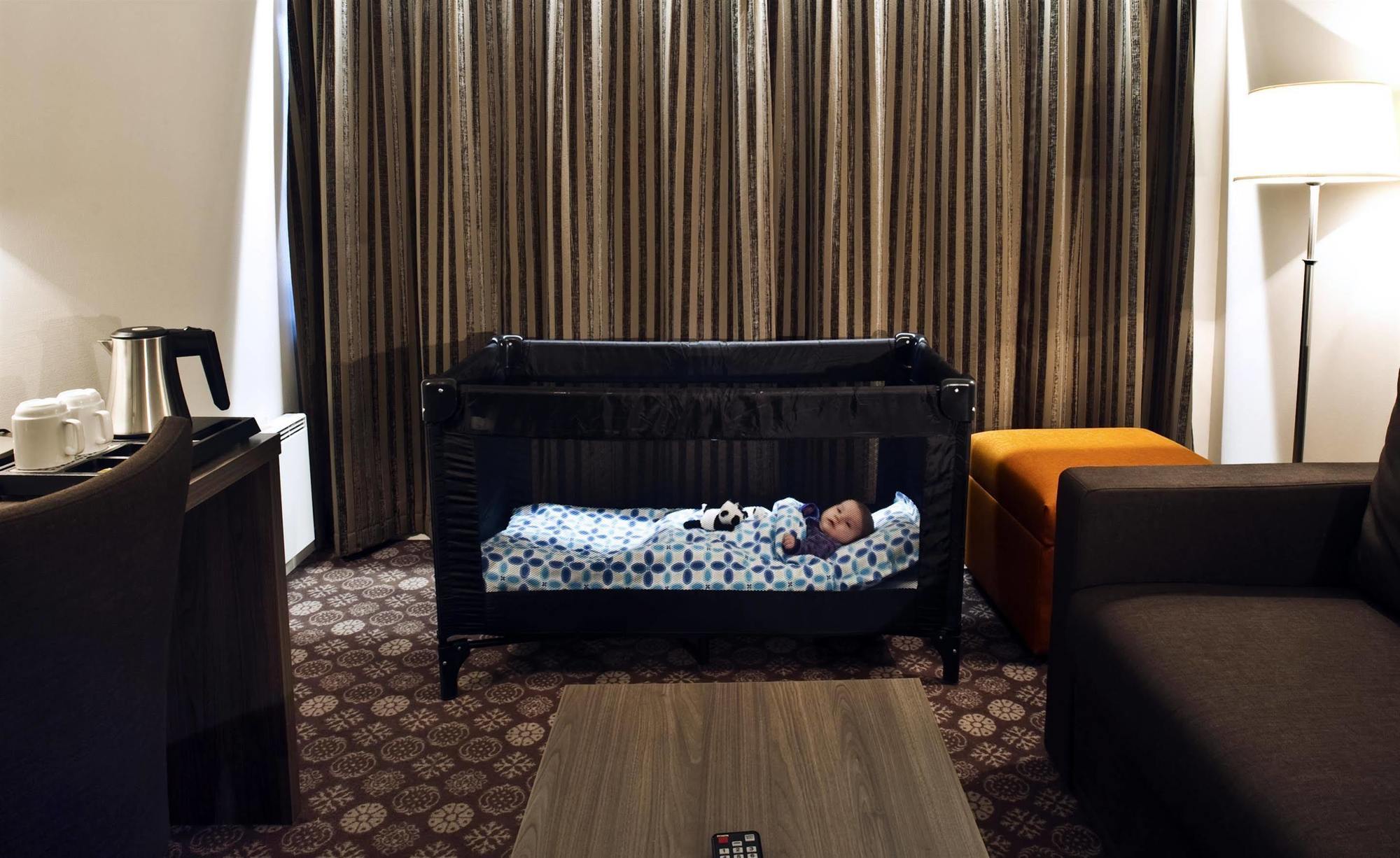 Thon Partner Hotel Baronen Олесун Екстериор снимка