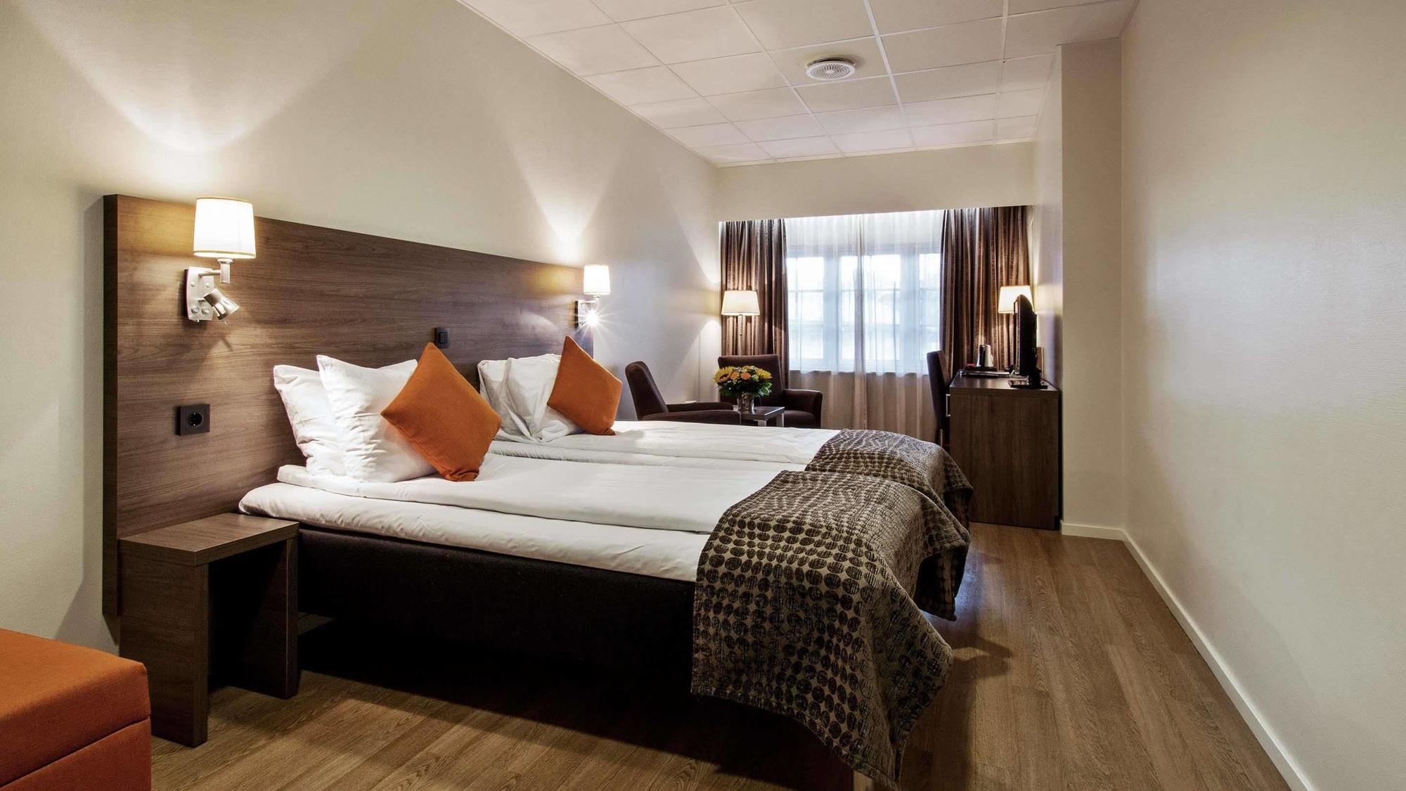 Thon Partner Hotel Baronen Олесун Екстериор снимка